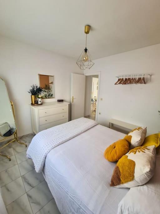Nice Beachside 2-Bd Apt Near Barcelona Cunit Eksteriør billede
