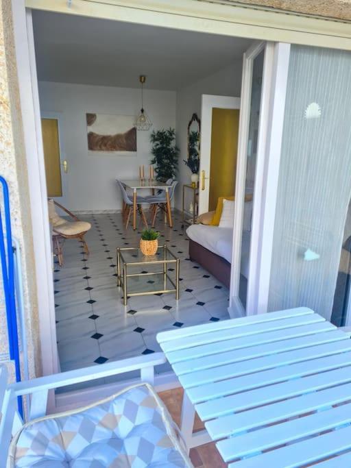 Nice Beachside 2-Bd Apt Near Barcelona Cunit Eksteriør billede